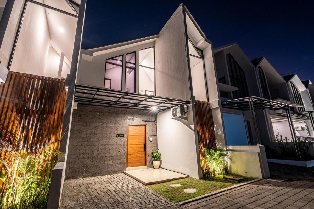 Renjana Villa-2br Modern Tropical In With Private Pool & Rice Field View * Seminyak (Bali)